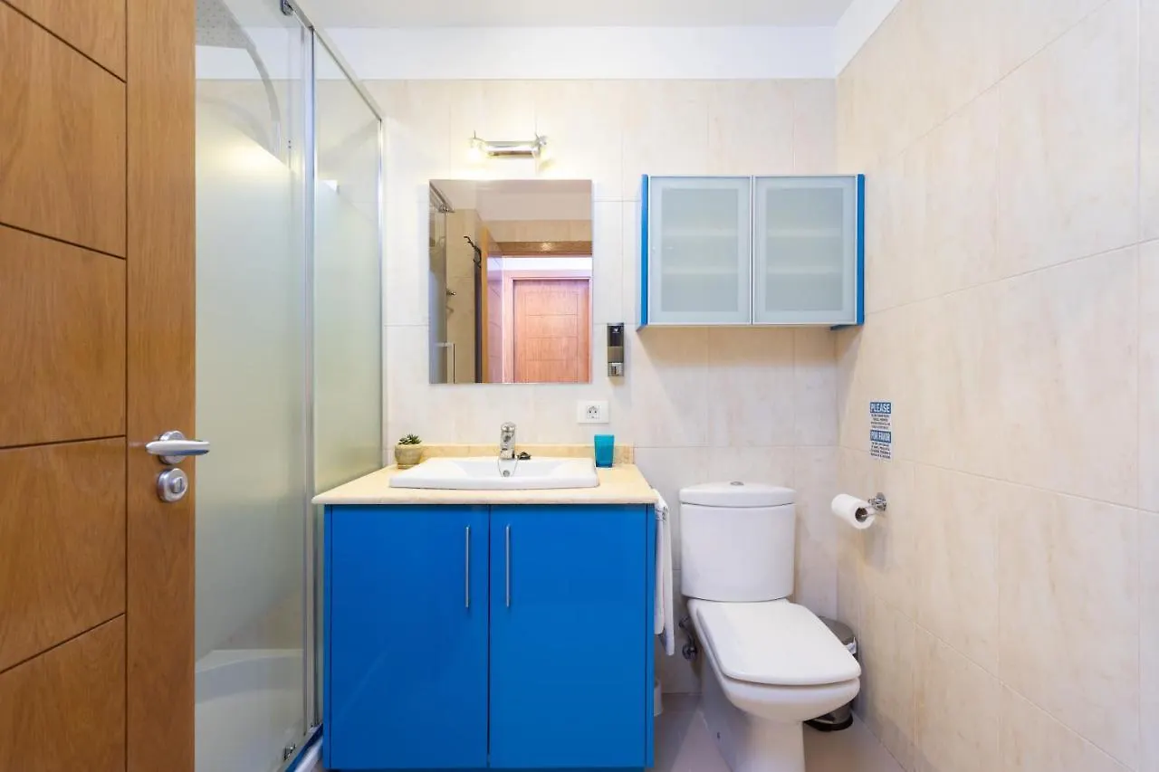 Home2Book Stunning Santa Cruz City Views דירה