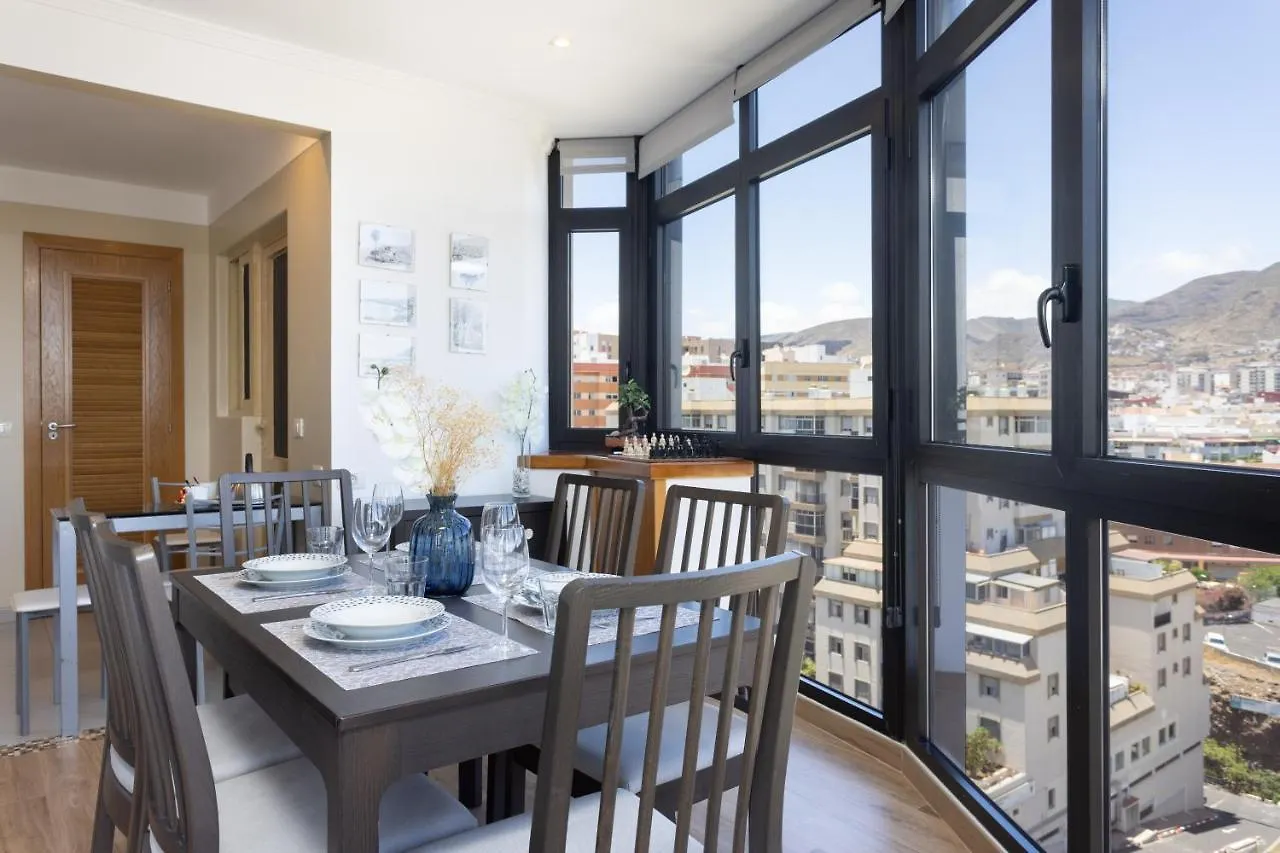 Home2Book Stunning Santa Cruz City Views ספרד